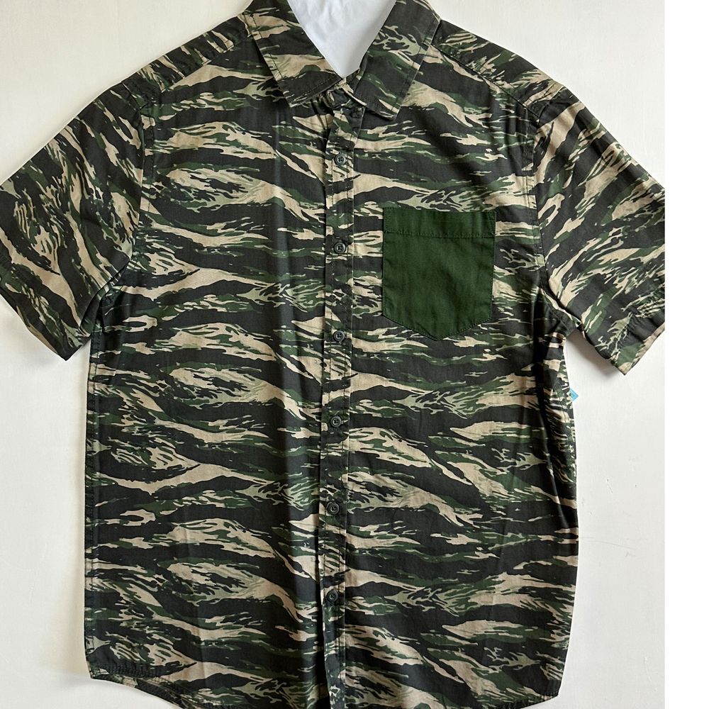 Roebuck & Co. Men's Button Down Shirt Patch‎ Pocket Small NWT